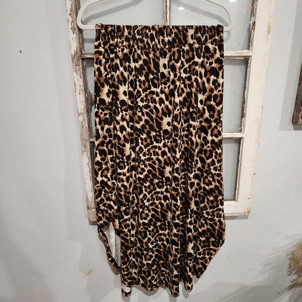 Leopard skirt